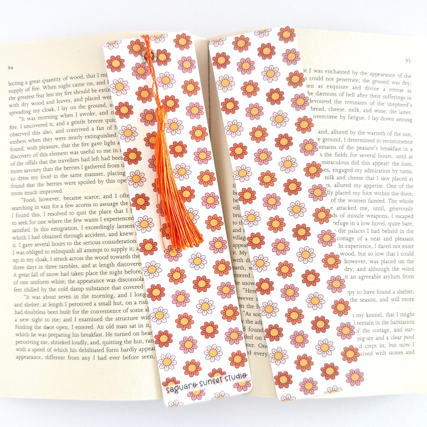 Floral Bookmark, Retro Bookish Merch, Paper Bookmark, Gifts for Readers Women, Book Lover Gift, Book Club Gift, Reading Accessories, Daisy