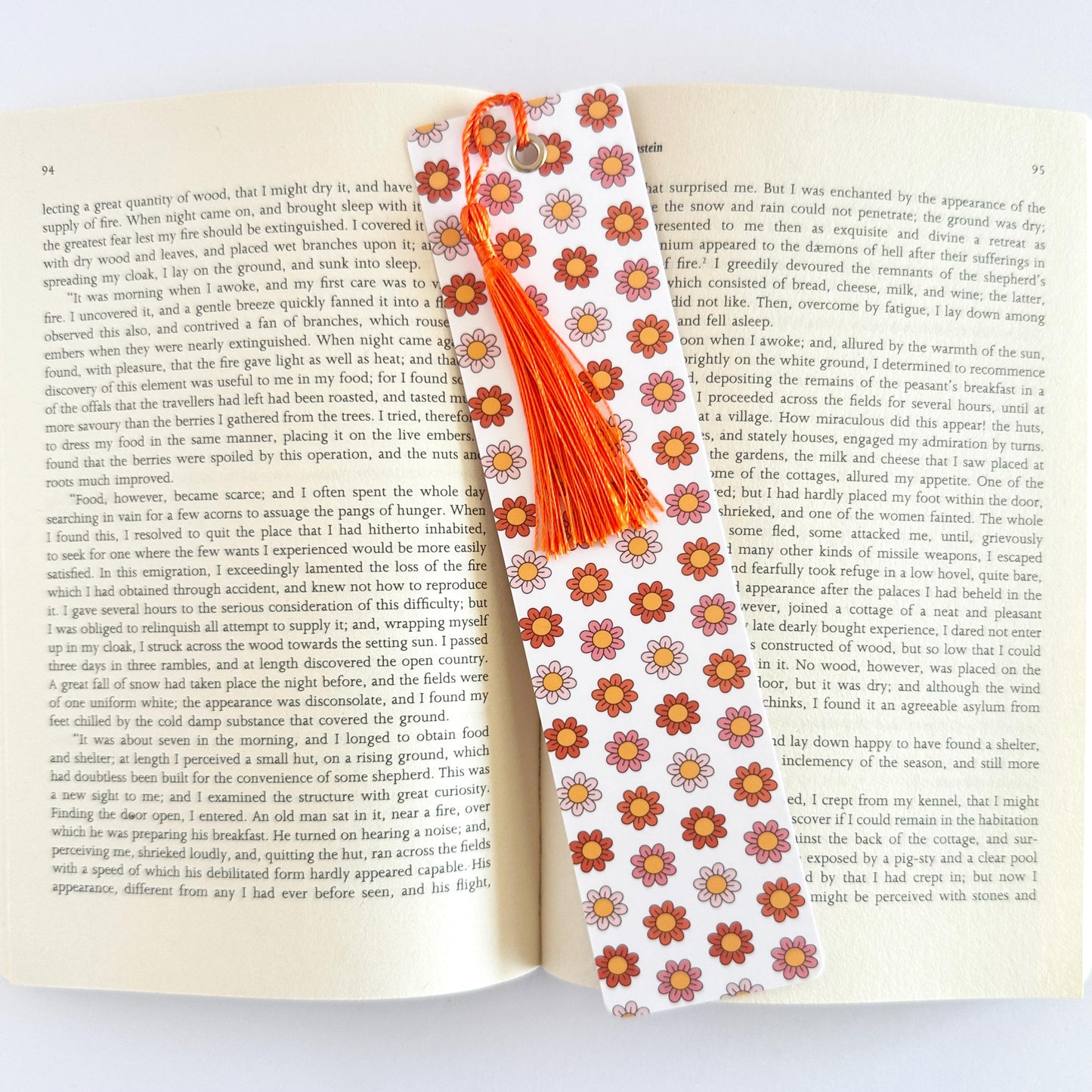 Floral Bookmark, Retro Bookish Merch, Paper Bookmark, Gifts for Readers Women, Book Lover Gift, Book Club Gift, Reading Accessories, Daisy