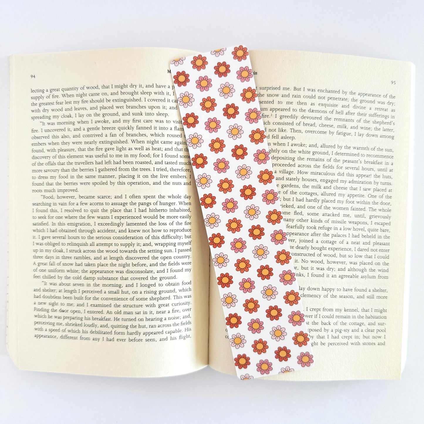 Floral Bookmark, Retro Bookish Merch, Paper Bookmark, Gifts for Readers Women, Book Lover Gift, Book Club Gift, Reading Accessories, Daisy