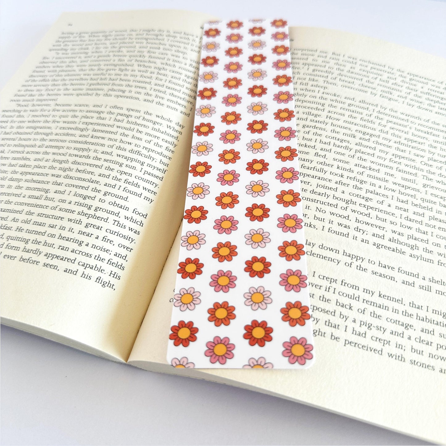 Floral Bookmark, Retro Bookish Merch, Paper Bookmark, Gifts for Readers Women, Book Lover Gift, Book Club Gift, Reading Accessories, Daisy