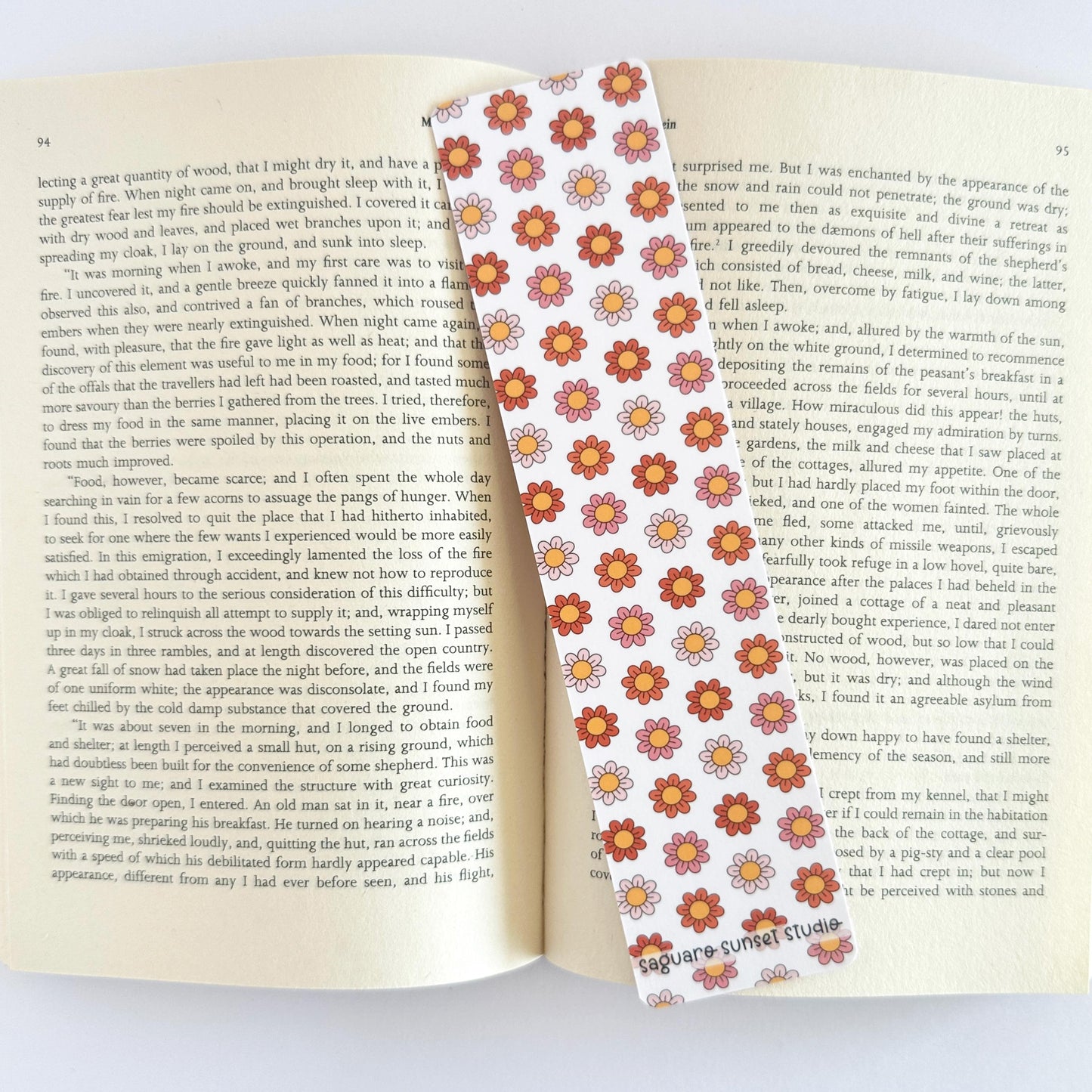 Floral Bookmark, Retro Bookish Merch, Paper Bookmark, Gifts for Readers Women, Book Lover Gift, Book Club Gift, Reading Accessories, Daisy