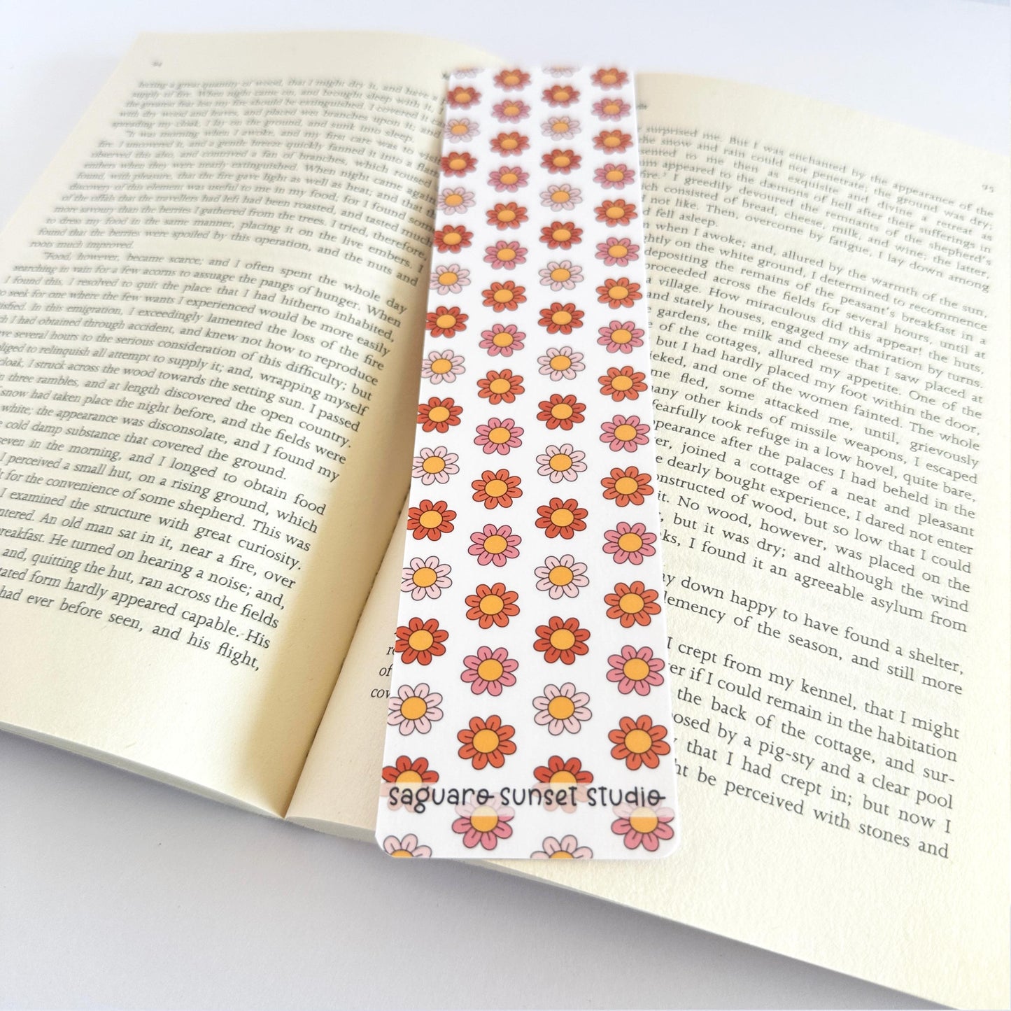 Floral Bookmark, Retro Bookish Merch, Paper Bookmark, Gifts for Readers Women, Book Lover Gift, Book Club Gift, Reading Accessories, Daisy