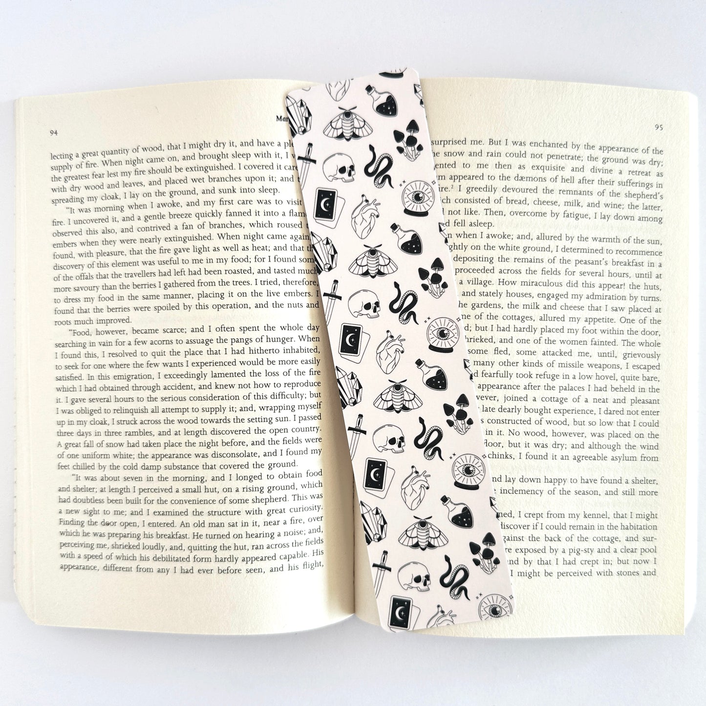 Skull Bookmark, Witchy Bookmark, Gothic Bookmark, Anatomy Bookmark, Gift for Reader, Reading Accessories, Bookish Merch, Dark Academia