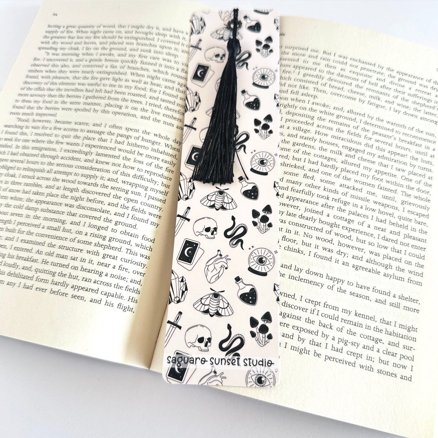 Skull Bookmark, Witchy Bookmark, Gothic Bookmark, Anatomy Bookmark, Gift for Reader, Reading Accessories, Bookish Merch, Dark Academia