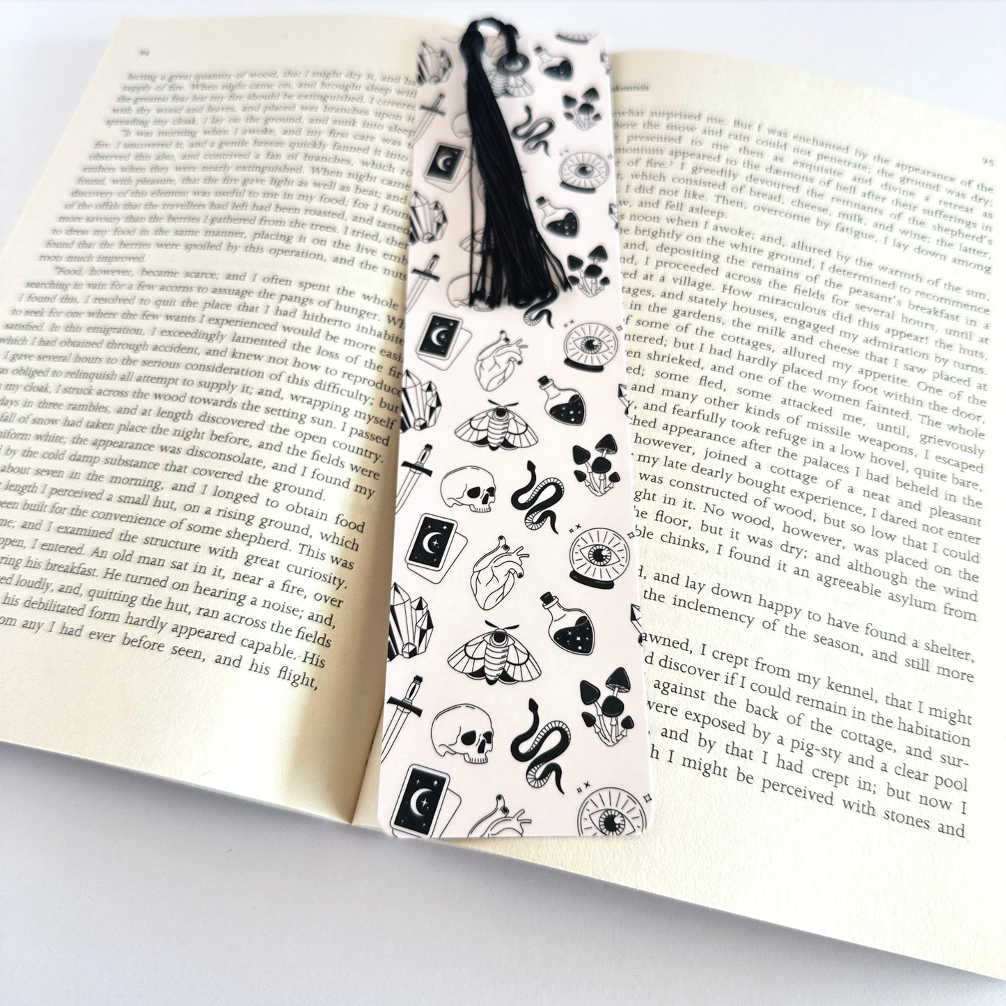 Skull Bookmark, Witchy Bookmark, Gothic Bookmark, Anatomy Bookmark, Gift for Reader, Reading Accessories, Bookish Merch, Dark Academia